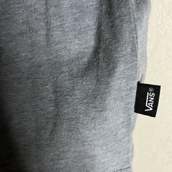 New Without Tags Vans Crop Top Size Medium - Picture 2 of 3